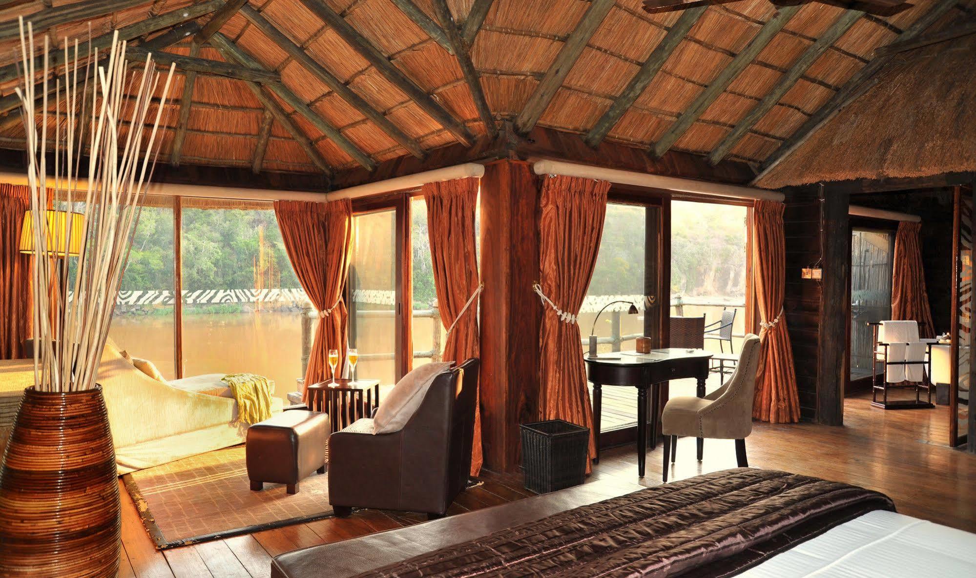 Serena Mivumo River Lodge Mkalinzu Exterior photo